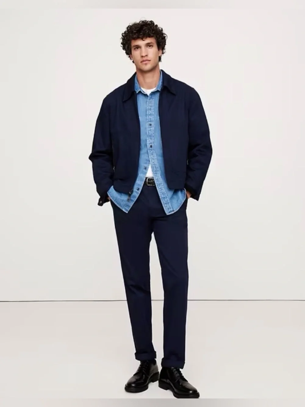 Banana Republic Aiden Rapid Movement Chino in Navy